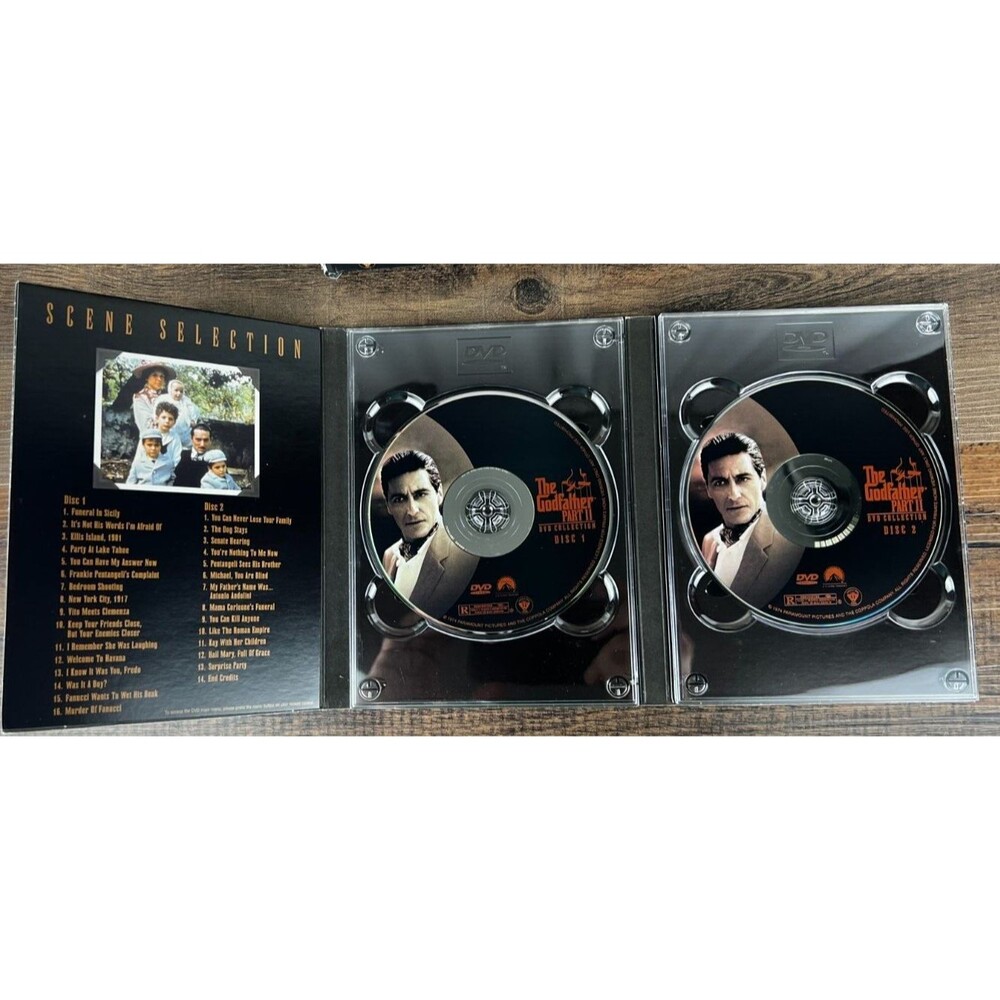 The Godfather DVD Collection Part 1-3 & Bonus Materials (5 DVD Set) - Picture 3 of 10
